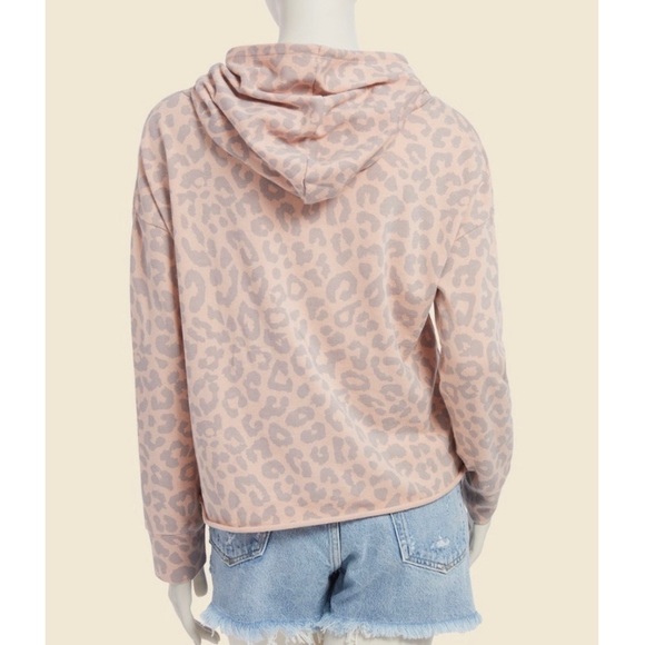 Peyton Jensen Pink Gray Leopard Pull Over Hooded Sweatshirt Size Small - Picture 3 of 15